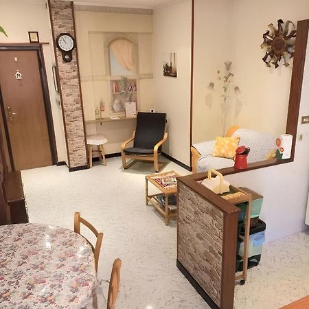 A Casa Di Mori Apartment Рим Стая снимка